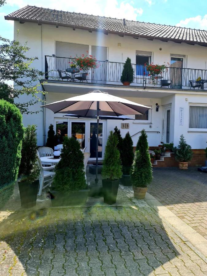 Pension Villaggio Mertesheim Екстериор снимка